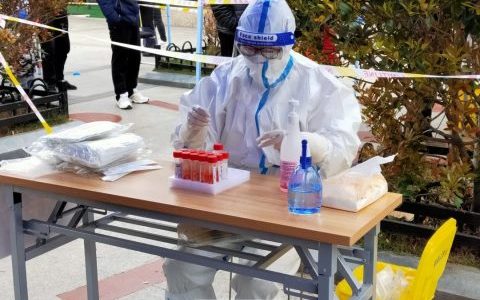南京唯你口腔支援多个社区开展核酸检测