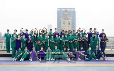 上海**口腔医学院医护师生共守“沪”最美四月天