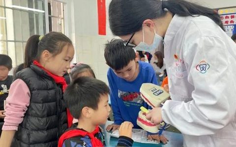 武义县口腔医院开展关爱留守儿童口腔健康公益行动