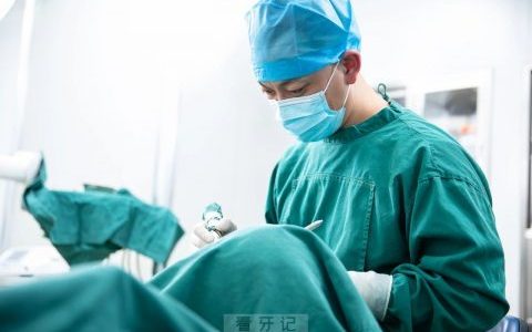 天津中幸口腔医院胡克林做种植牙怎么样