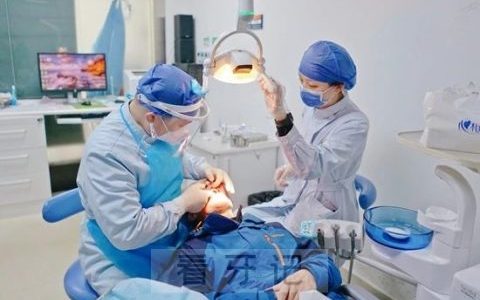 南昌**启动“微笑助老计划”公益活动
