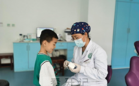 河津**口腔科特推出“关爱牙齿健康”优惠活动