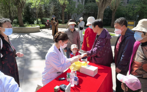 呼和浩特贝美舒口腔开展“我为居民办实事口腔义诊进社区”活动