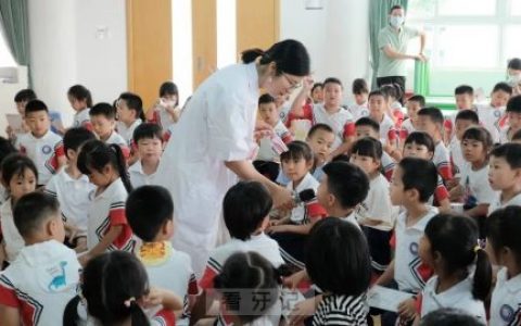 玉环口腔医院走进玉环市中心幼儿园开展儿童龋病预防公益项目