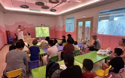 荣成**开展口腔健康知识宣讲及义诊活动