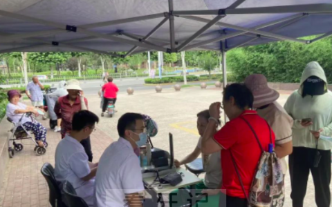 滕州万康口腔开展“义诊进社区，温暖入人心”服务活动