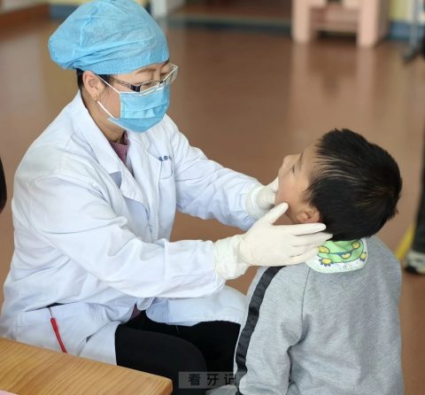 新闵幼儿园“3.20”世界口腔日健康教育活动